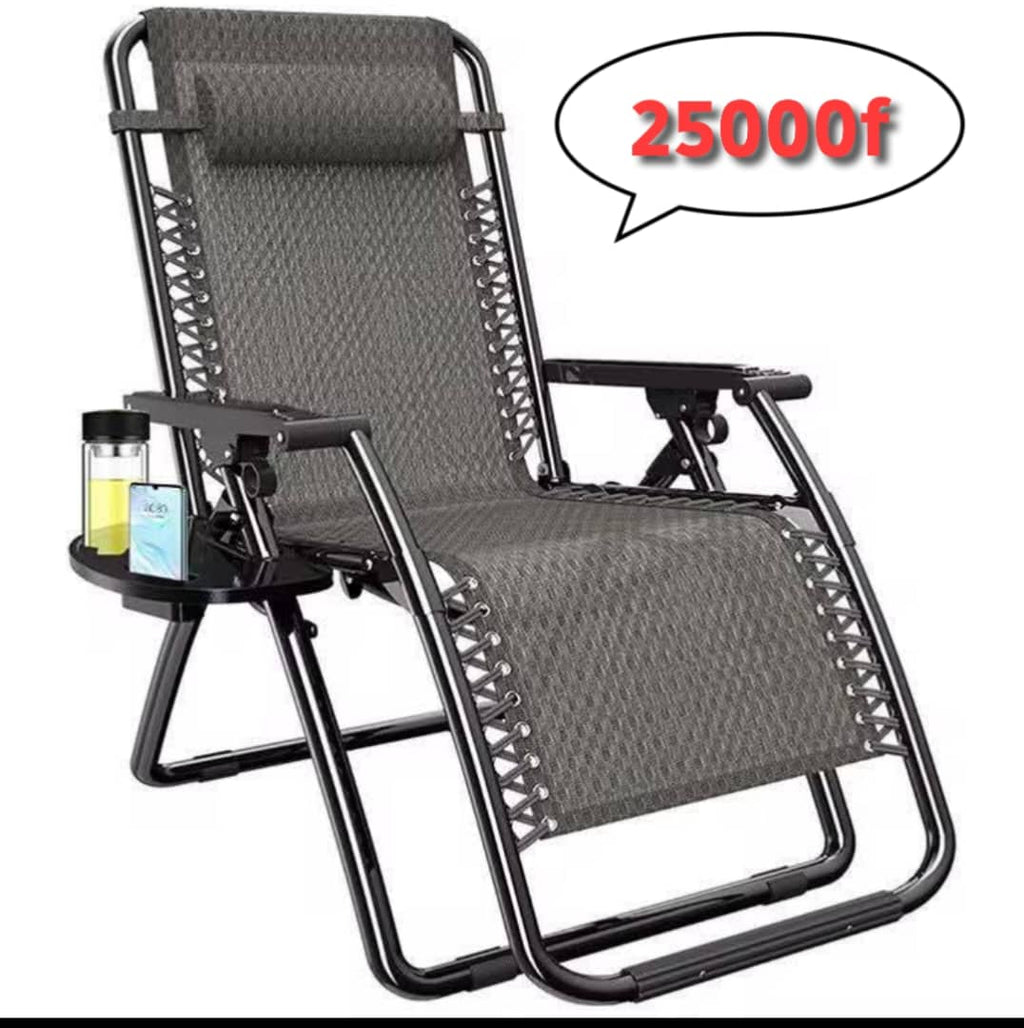 Chaise relaxe pliable - 25000f.        Profitez d'un confort Total avec cette chaise ultra pratique :      Dossier inclinable.       Accoudoirs solides , support téléphone+ porte gobelet et orthopédique, facile à plier et ranger .
